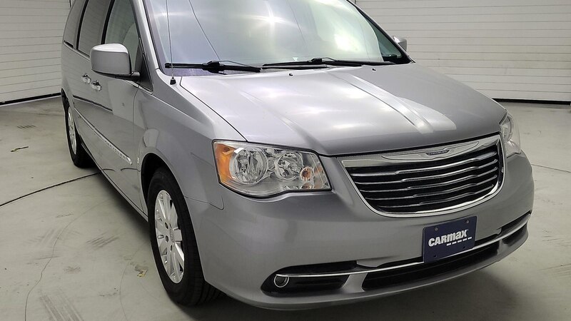 2015 Chrysler Town & Country Touring 3