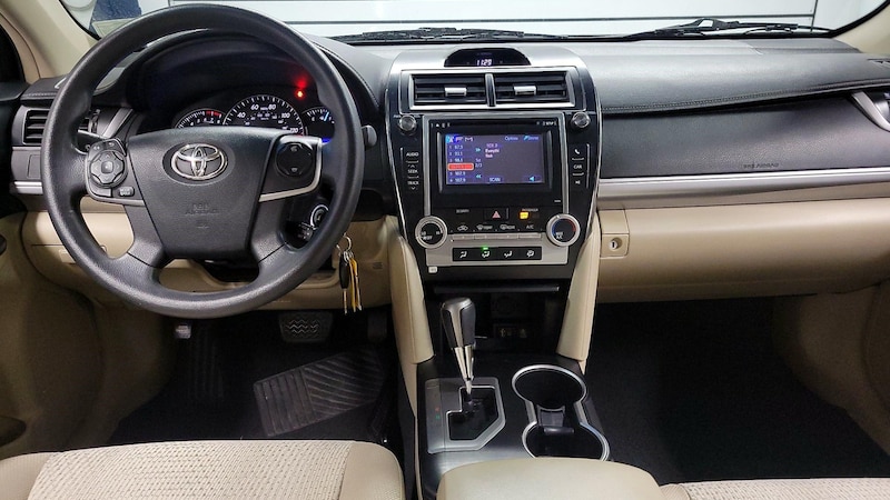 2013 Toyota Camry LE 8