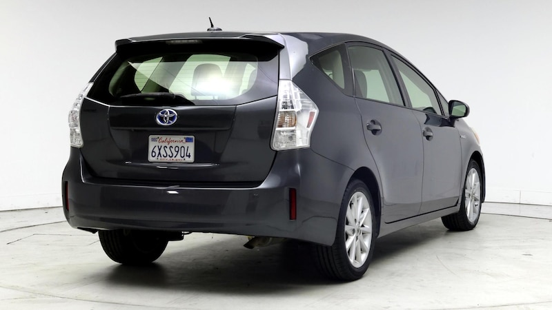 2013 Toyota Prius v Five 8