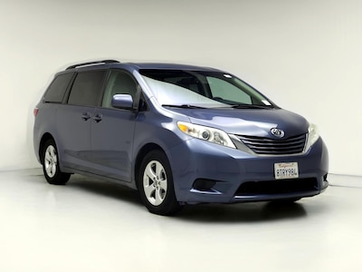 2016 Toyota Sienna LE -
                Los Angeles, CA