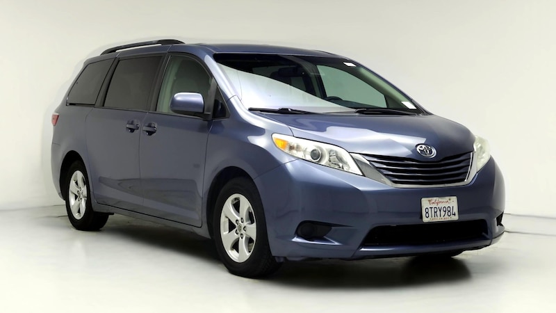 2016 Toyota Sienna LE Hero Image