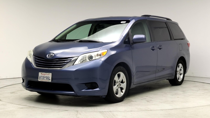 2016 Toyota Sienna LE 4