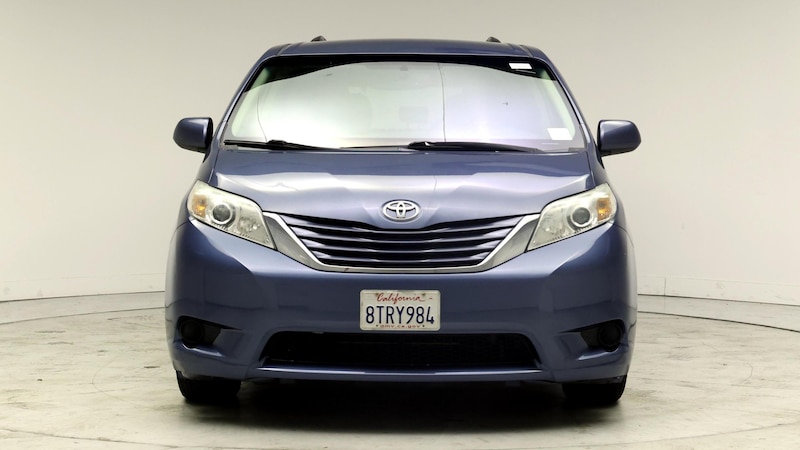 2016 Toyota Sienna LE 5