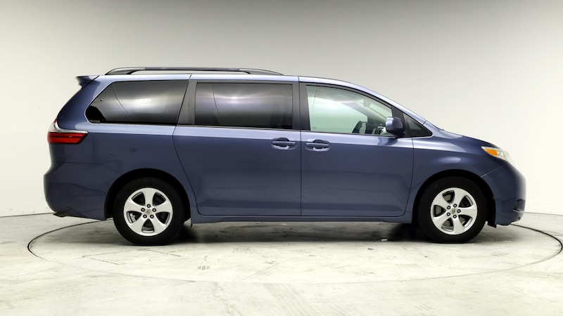 2016 Toyota Sienna LE 7