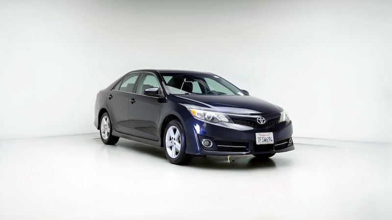 2014 Toyota Camry SE Hero Image