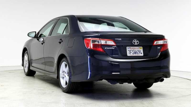 2014 Toyota Camry SE 2