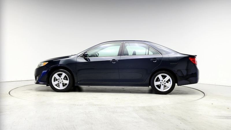 2014 Toyota Camry SE 3