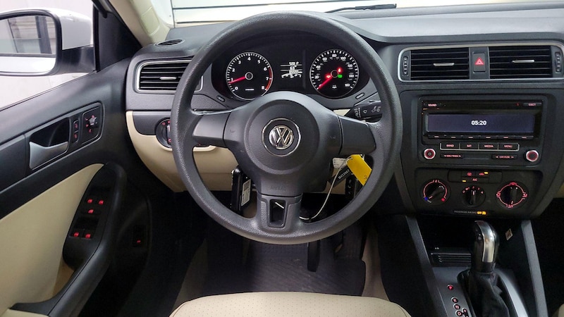 2014 Volkswagen Jetta SE 10