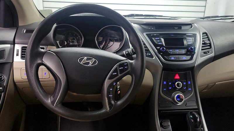 2015 Hyundai Elantra SE 10