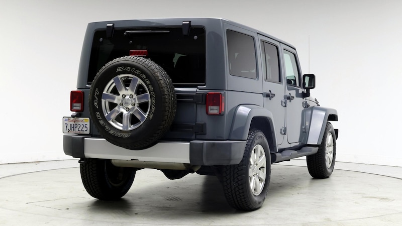 2015 Jeep Wrangler Unlimited Sahara 8