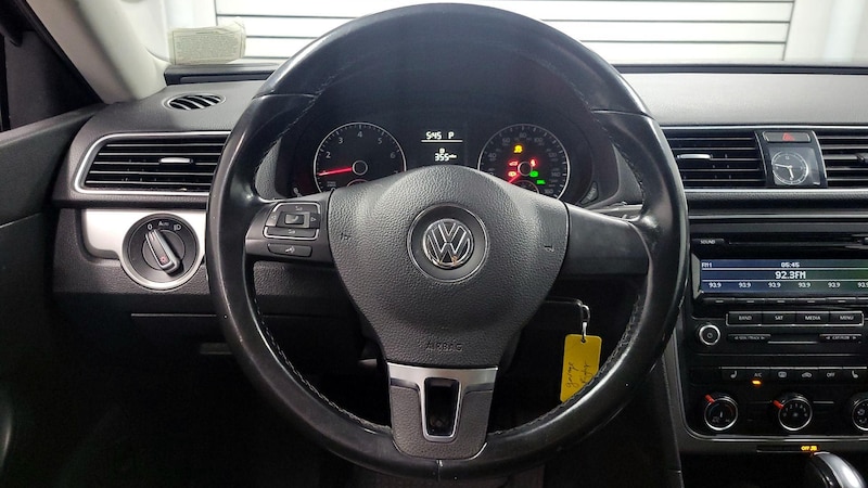 2015 Volkswagen Passat Wolfsburg Edition 10