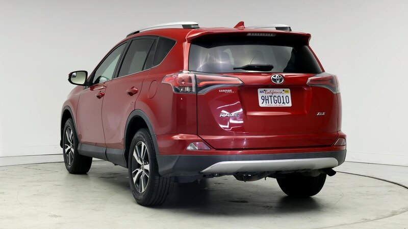 2016 Toyota RAV4 XLE 2