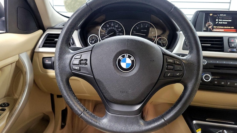 2015 BMW 3 Series 320i 10