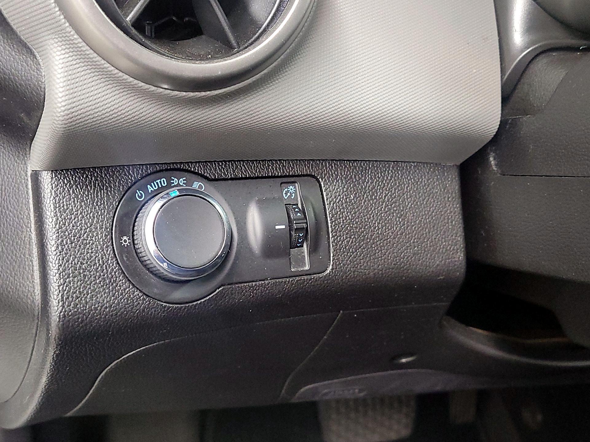 Thumbnail: 2016 Chevrolet Sonic - 13