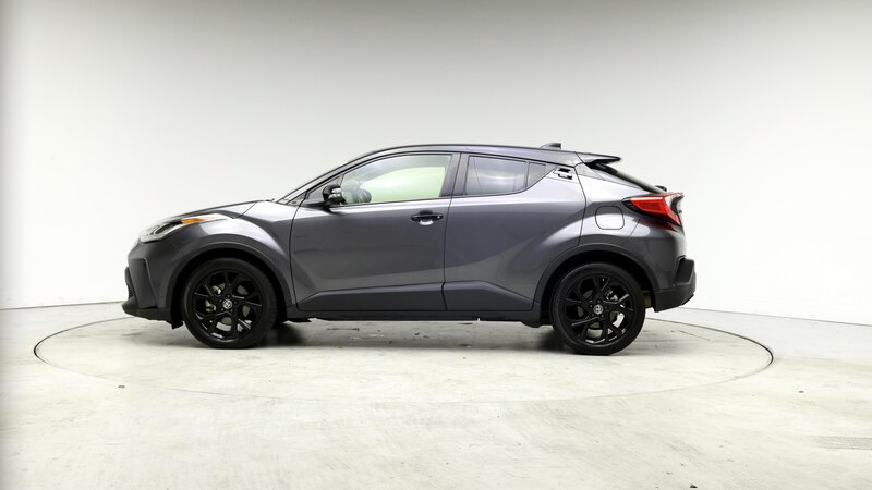 2022 Toyota C-HR XLE 3