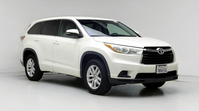 2015 Toyota Highlander LE Hero Image