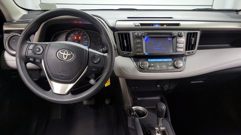 2013 Toyota RAV4 XLE 9