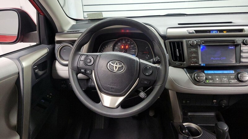 2013 Toyota RAV4 XLE 10