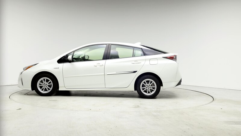 2016 Toyota Prius Two 3