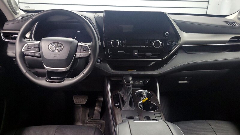 2024 Toyota Highlander Limited 9