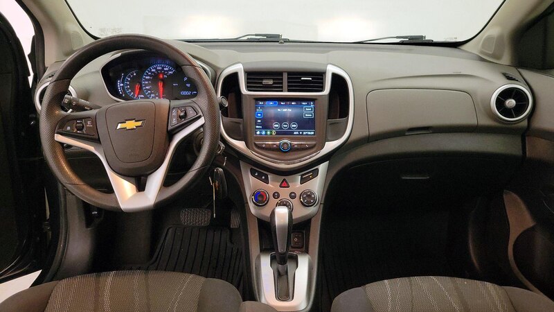 2019 Chevrolet Sonic LT 9