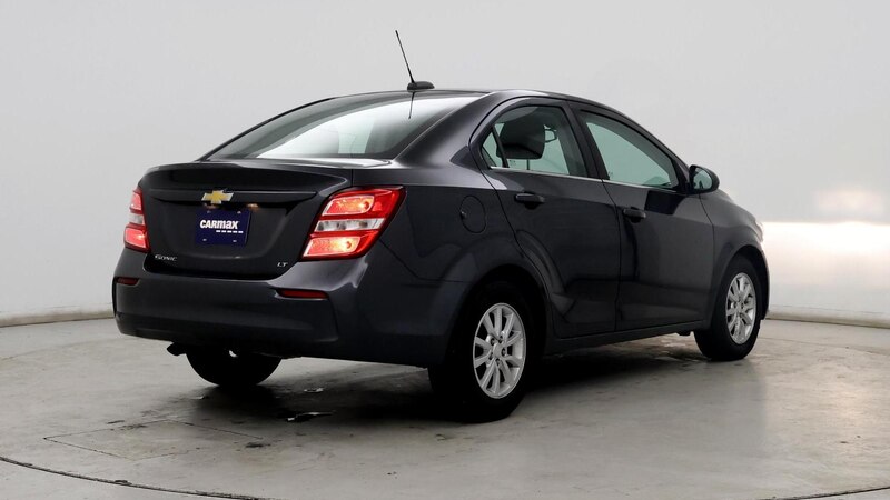 2019 Chevrolet Sonic LT 8
