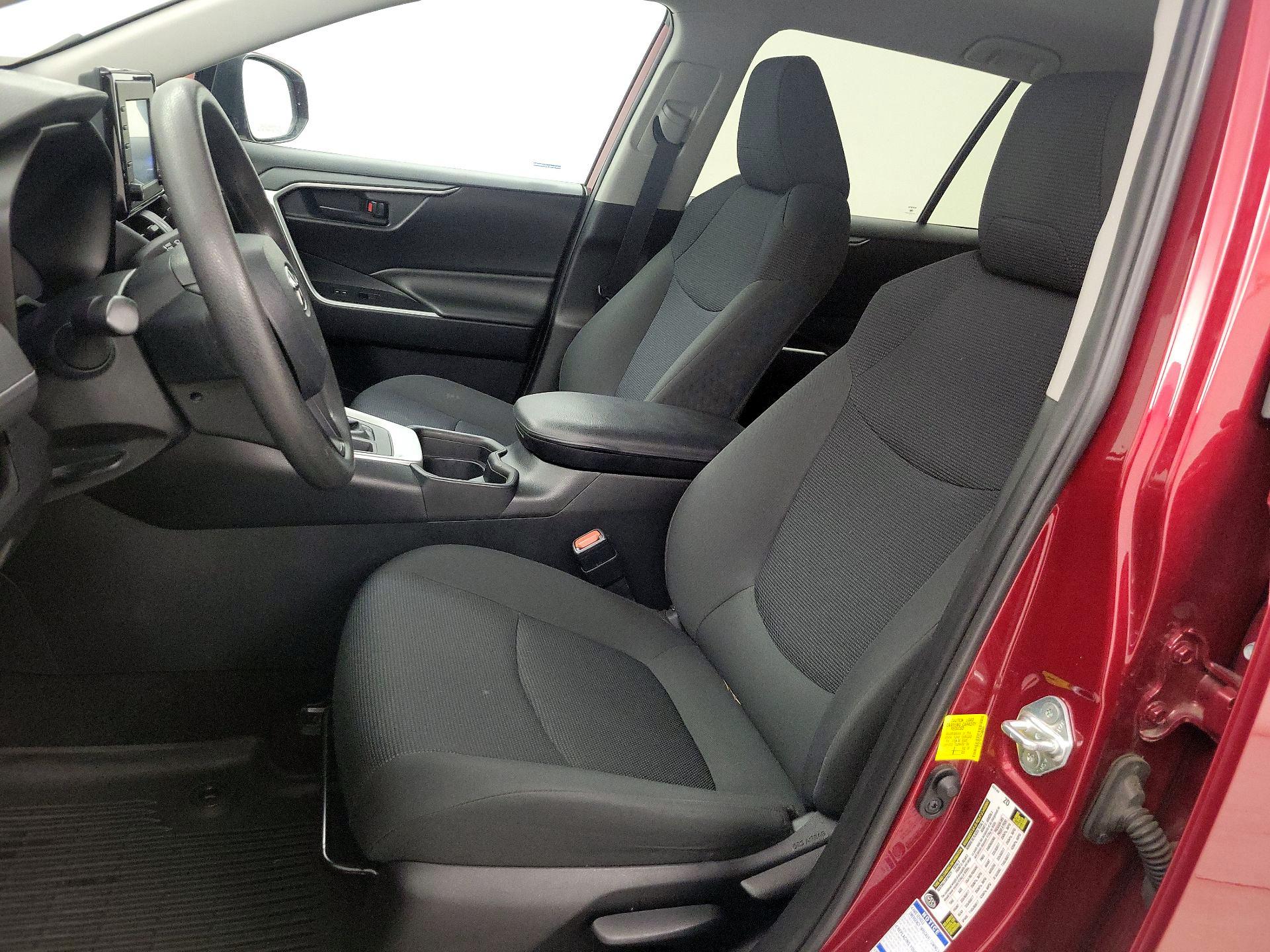 Thumbnail: 2019 Toyota RAV4 - 11