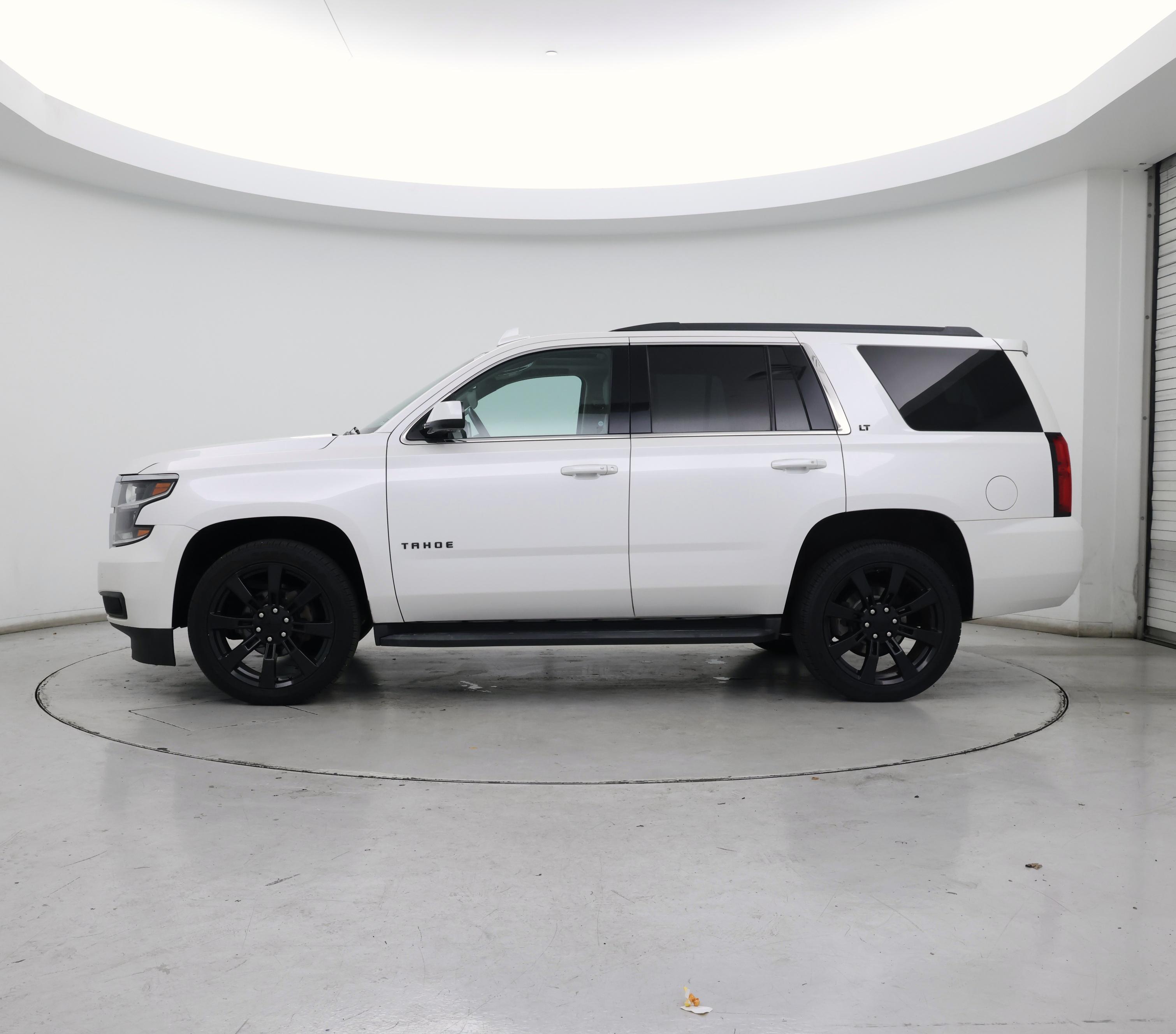 Thumbnail: 2016 Chevrolet Tahoe - 3
