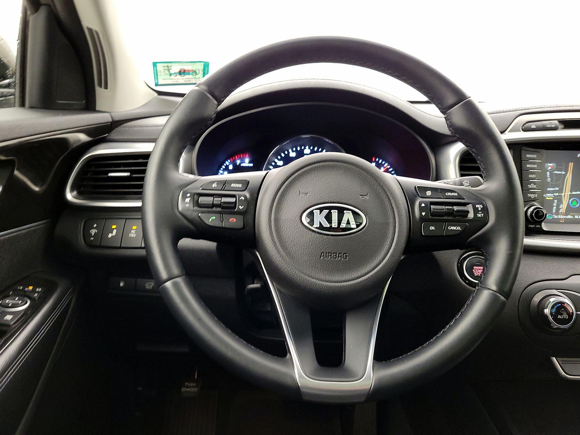 Thumbnail: 2016 Kia Sorento - 10