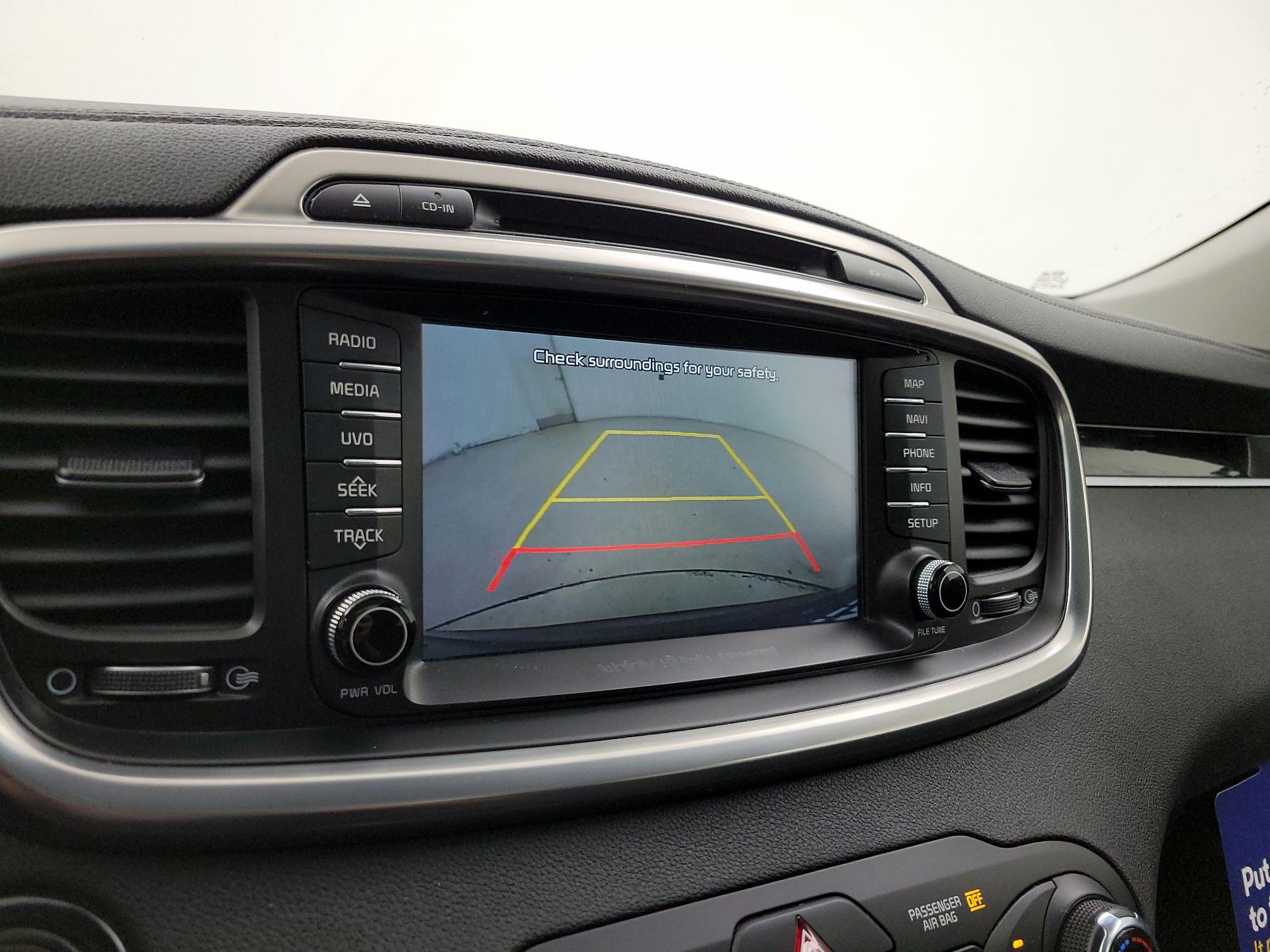 Thumbnail: 2016 Kia Sorento - 15