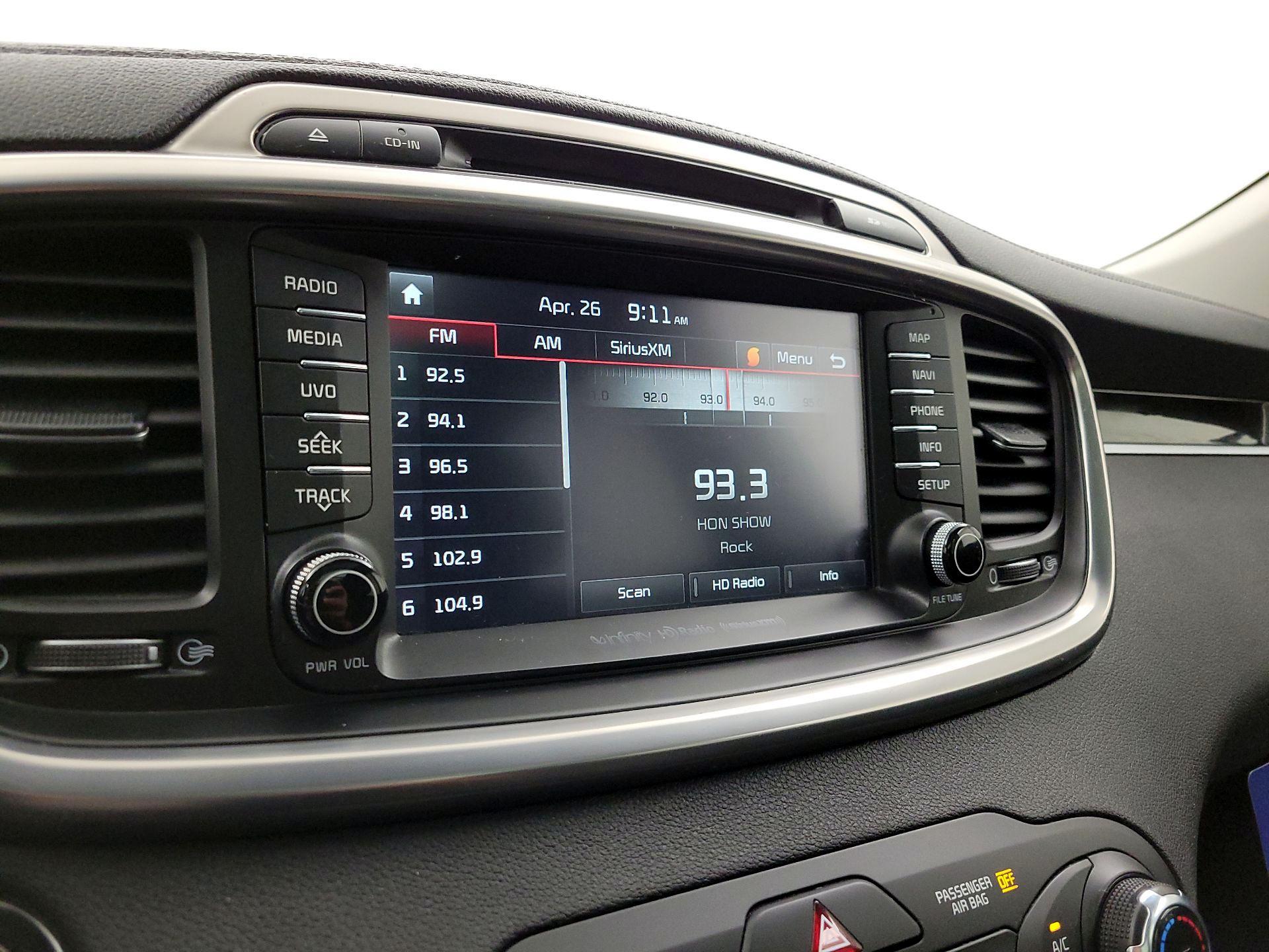 Thumbnail: 2016 Kia Sorento - 16