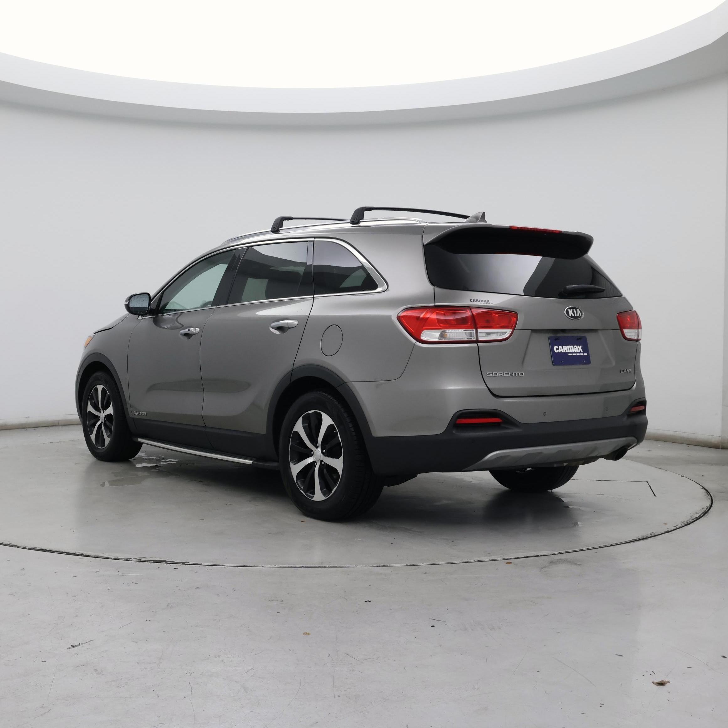 Thumbnail: 2016 Kia Sorento - 2