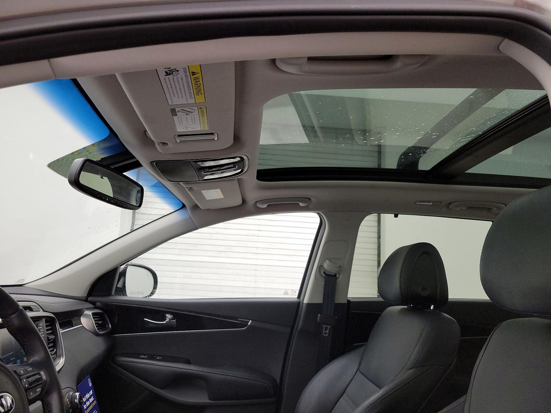 Thumbnail: 2016 Kia Sorento - 20