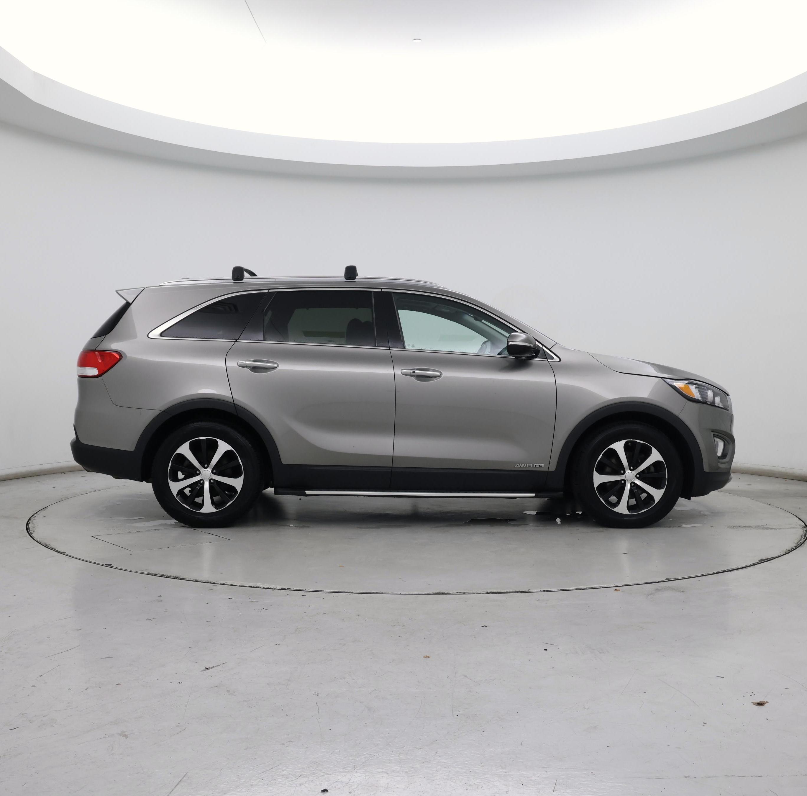 Thumbnail: 2016 Kia Sorento - 7