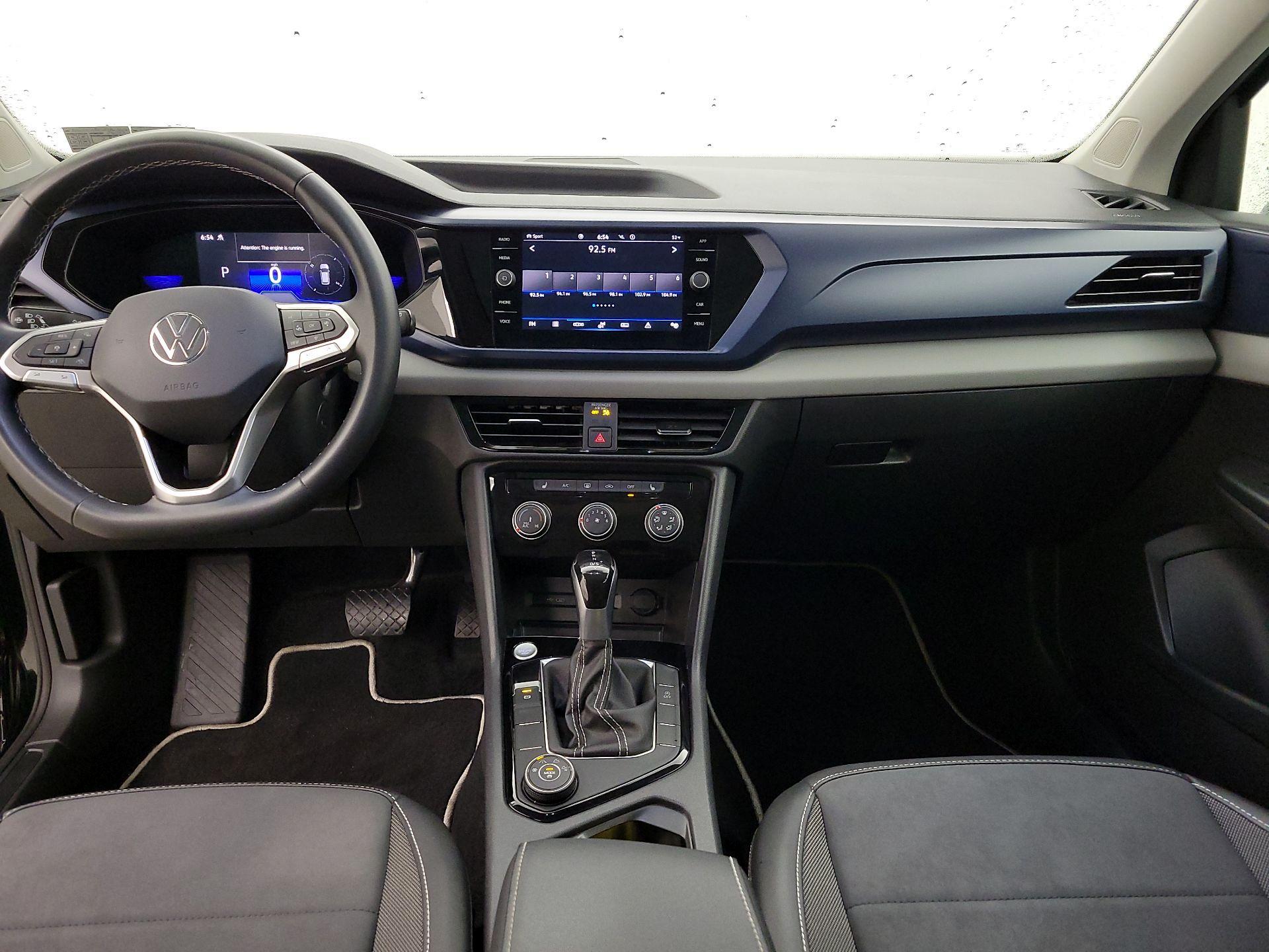 Thumbnail: 2023 Volkswagen Taos - 9