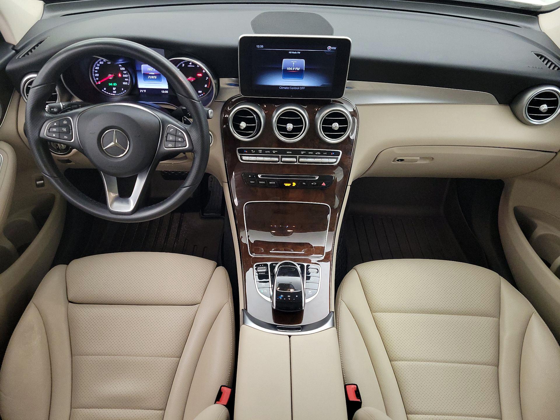 Thumbnail: 2017 Mercedes-Benz GLC - 9