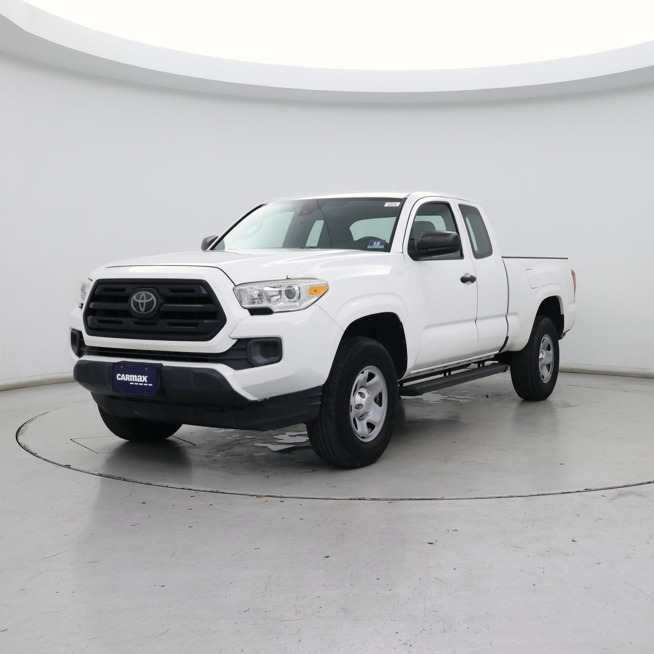 Thumbnail: 2018 Toyota Tacoma - 4