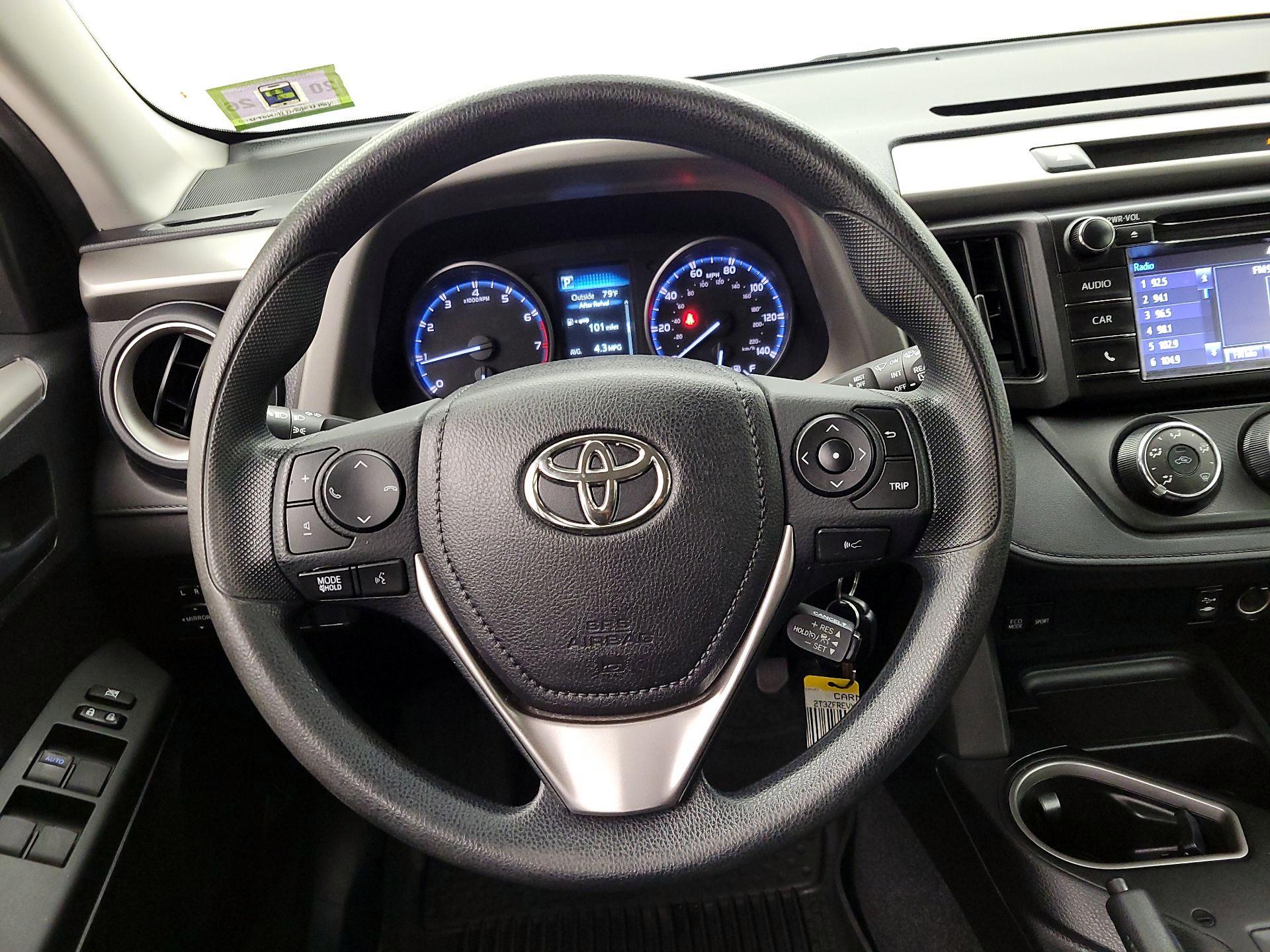 Thumbnail: 2017 Toyota RAV4 - 10