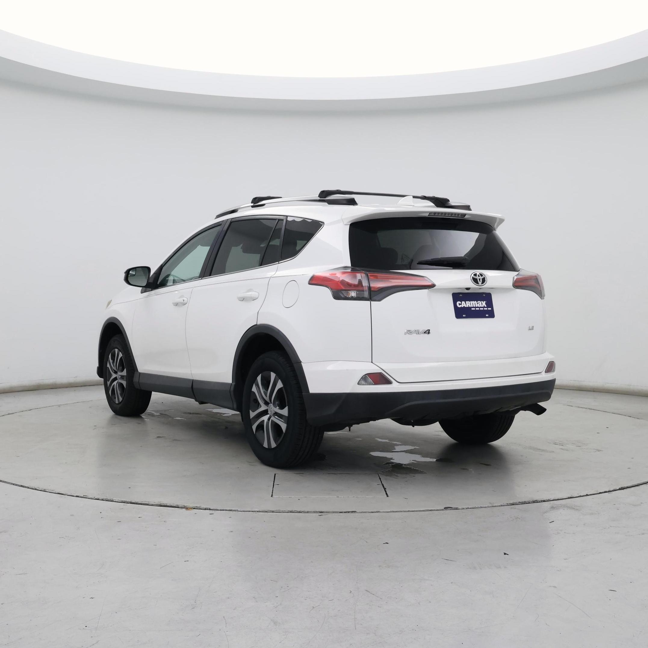Thumbnail: 2017 Toyota RAV4 - 2