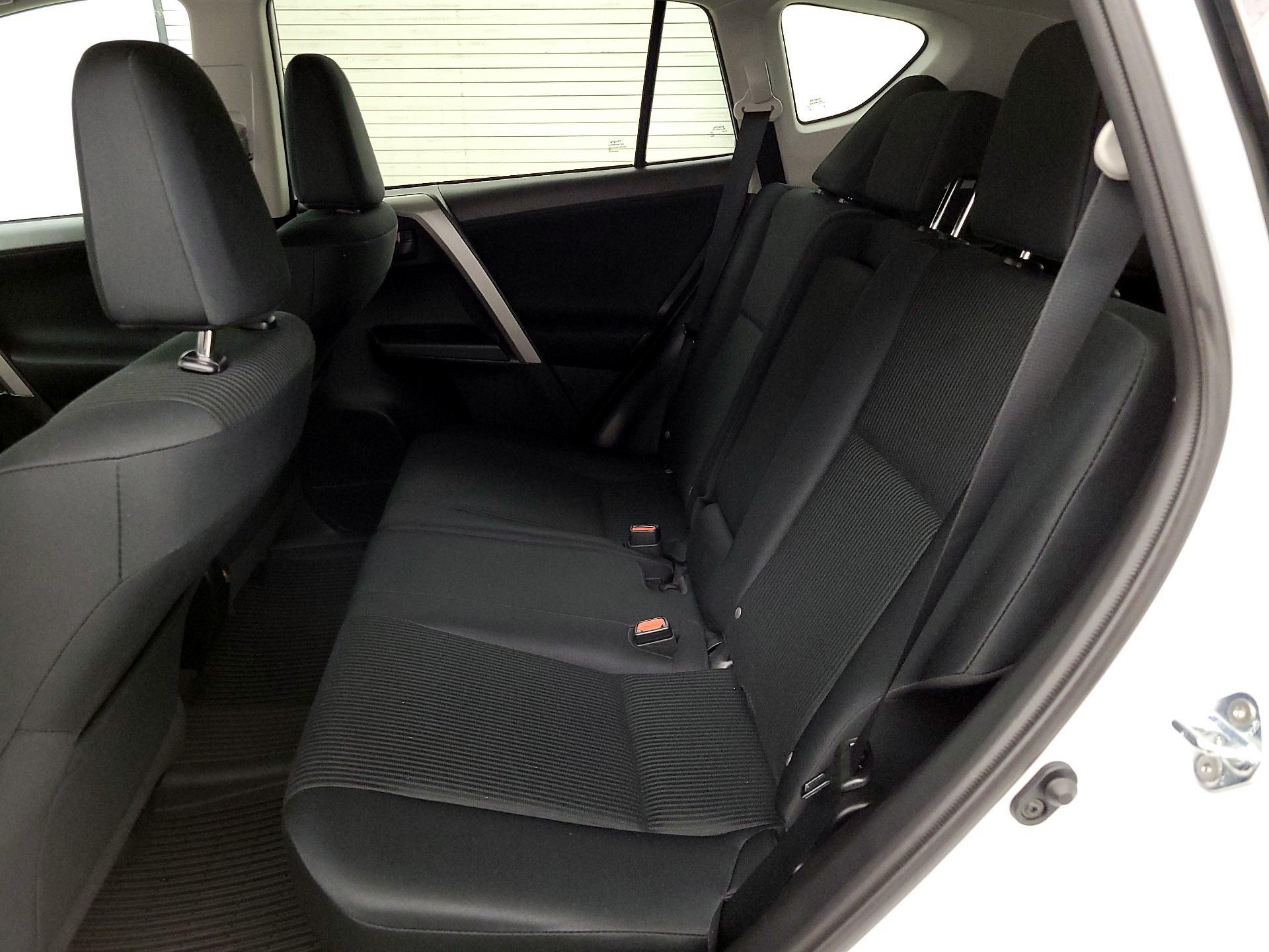 Thumbnail: 2017 Toyota RAV4 - 19