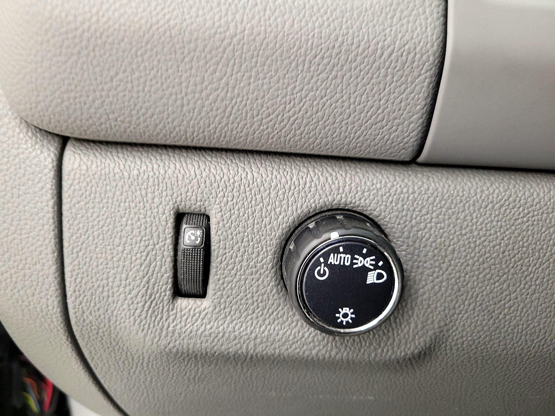 Thumbnail: 2016 GMC Canyon - 13