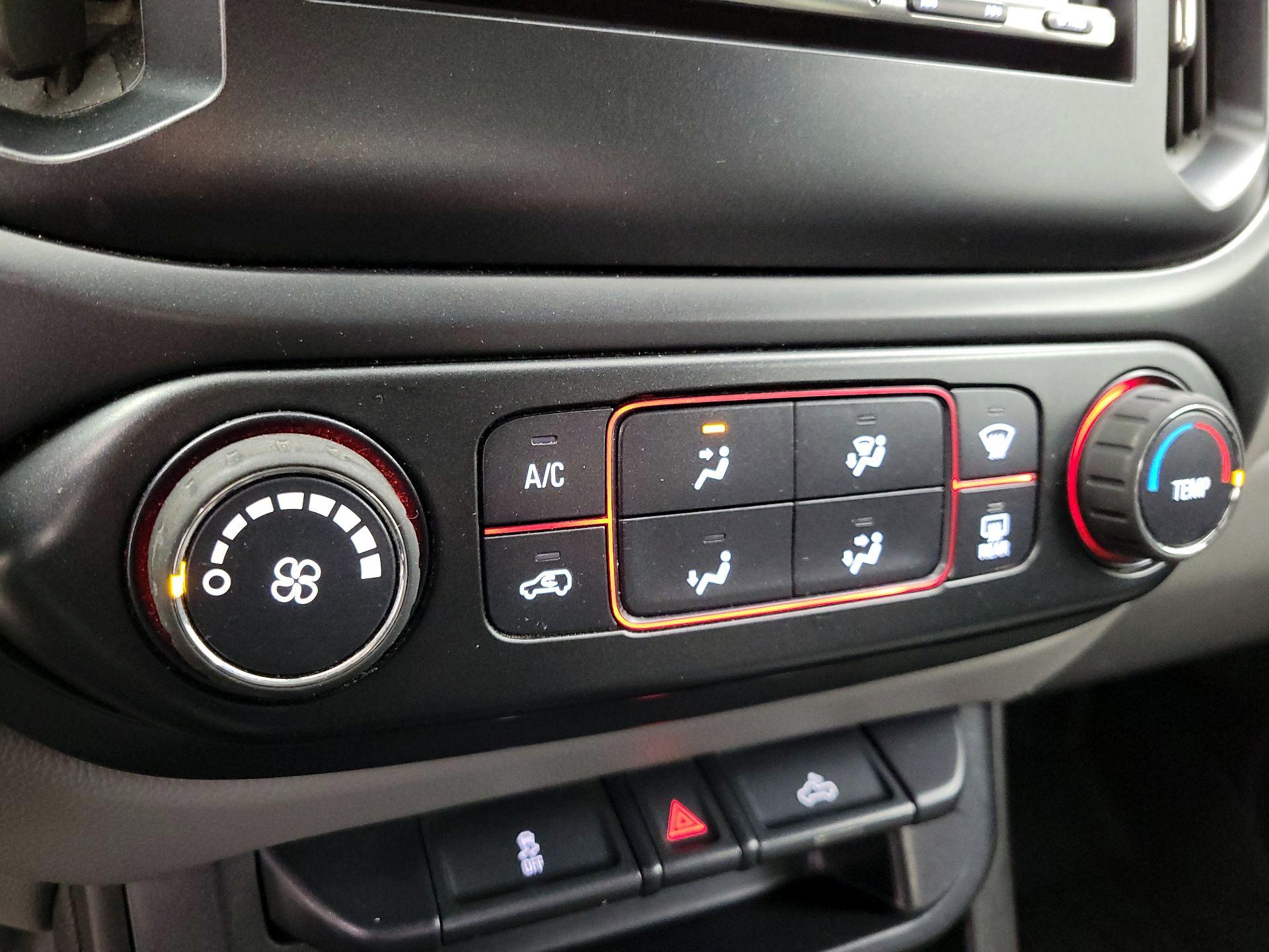 Thumbnail: 2016 GMC Canyon - 16