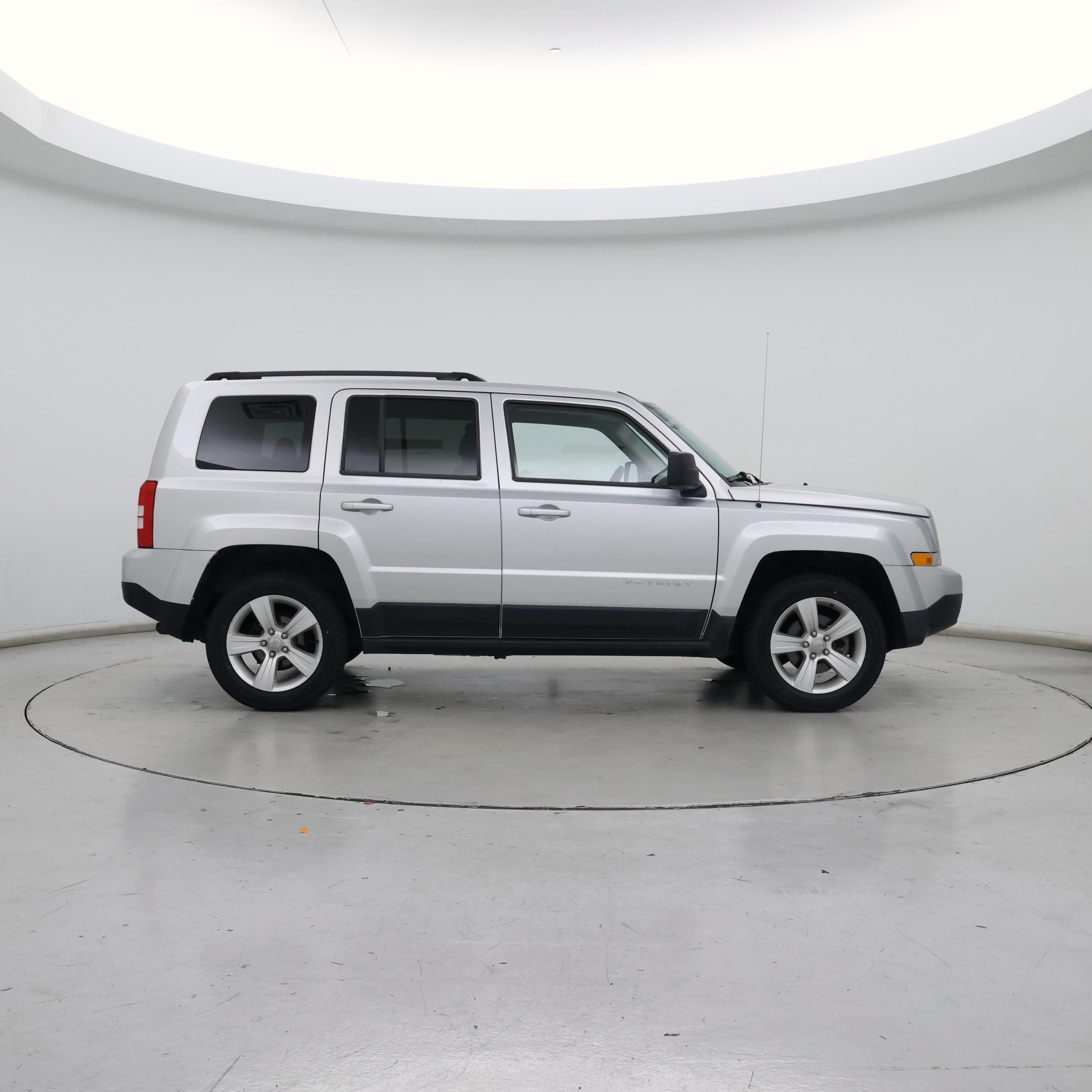 Thumbnail: 2014 Jeep Patriot - 7