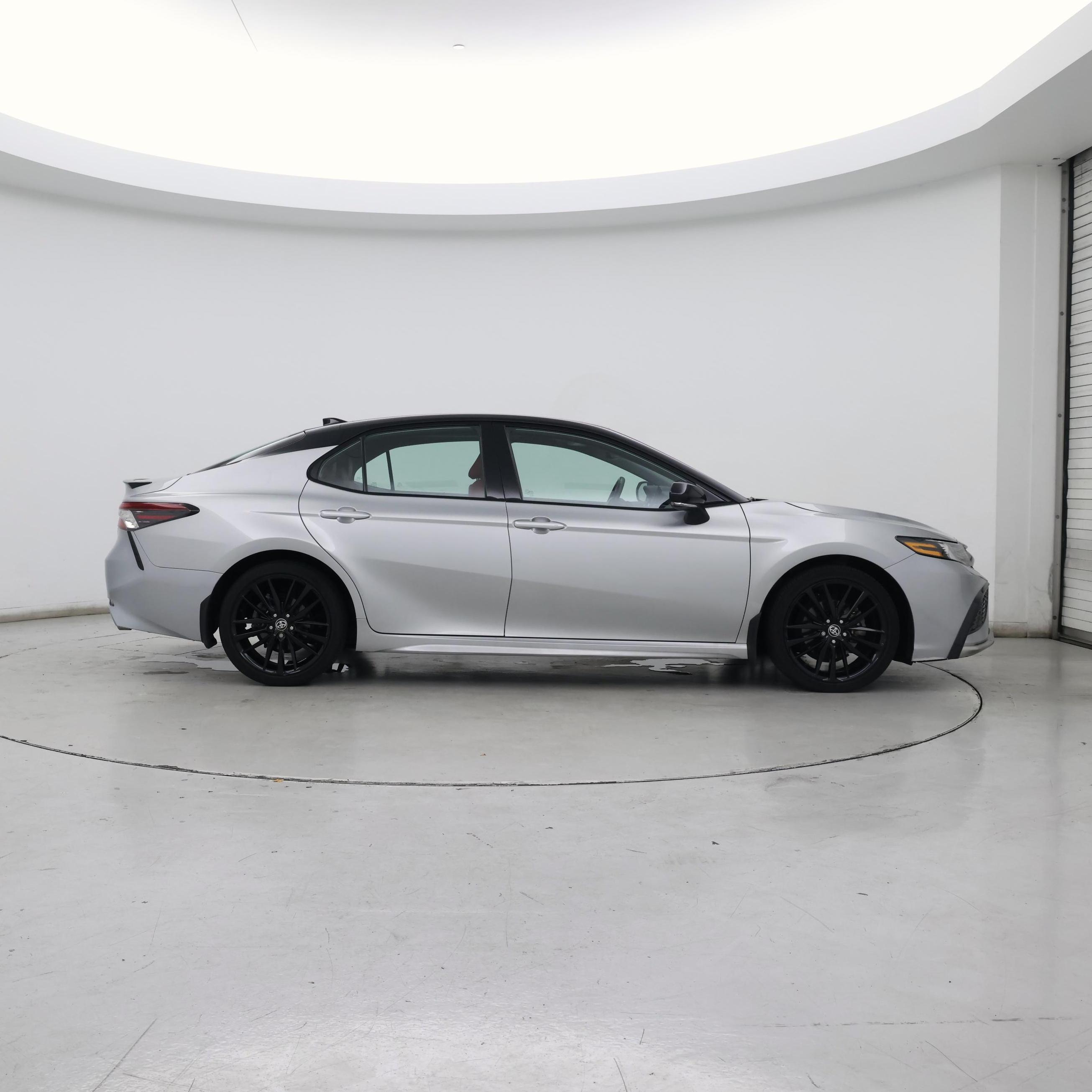 Thumbnail: 2023 Toyota Camry - 7