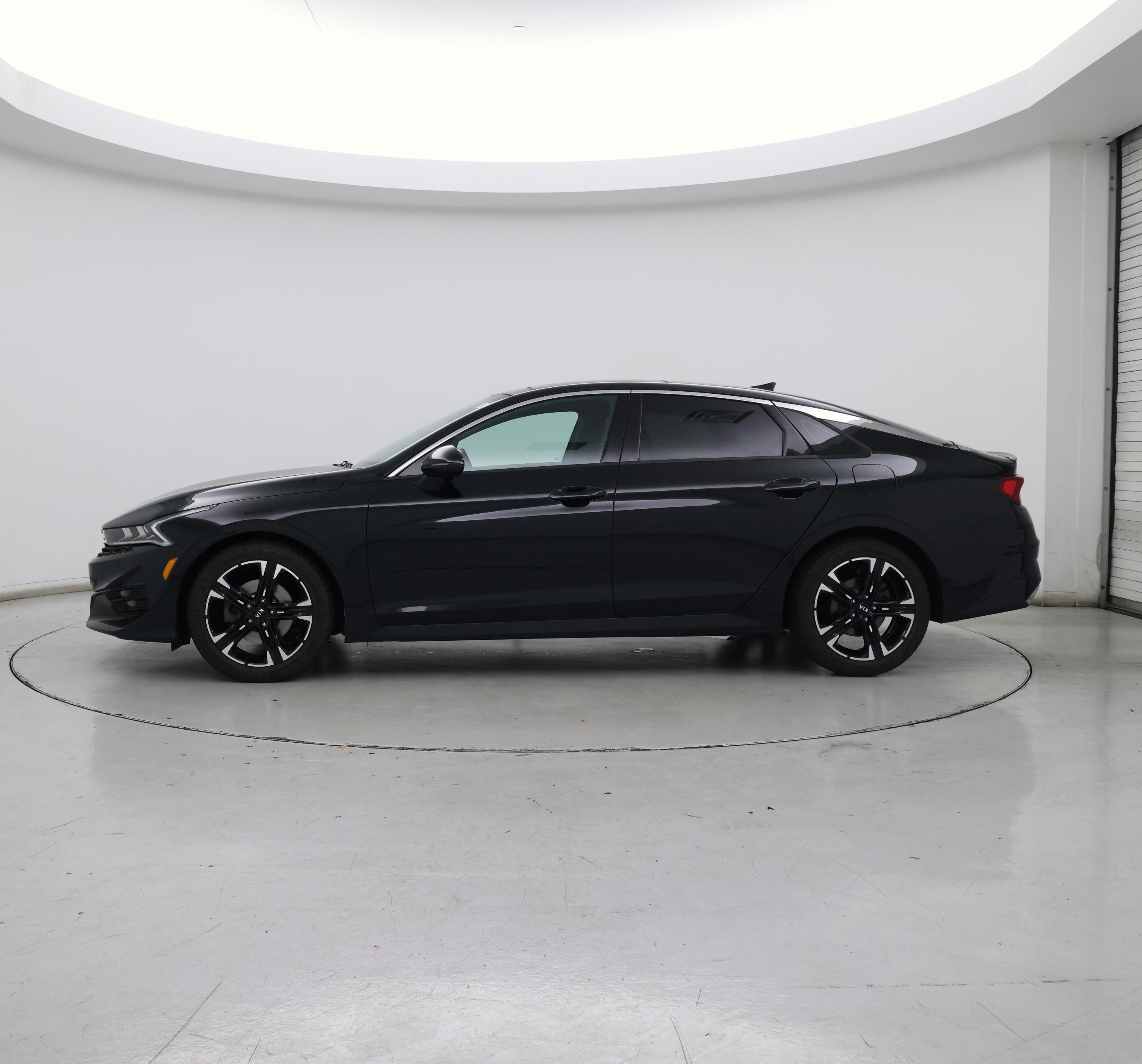 Thumbnail: 2021 Kia K5 - 3