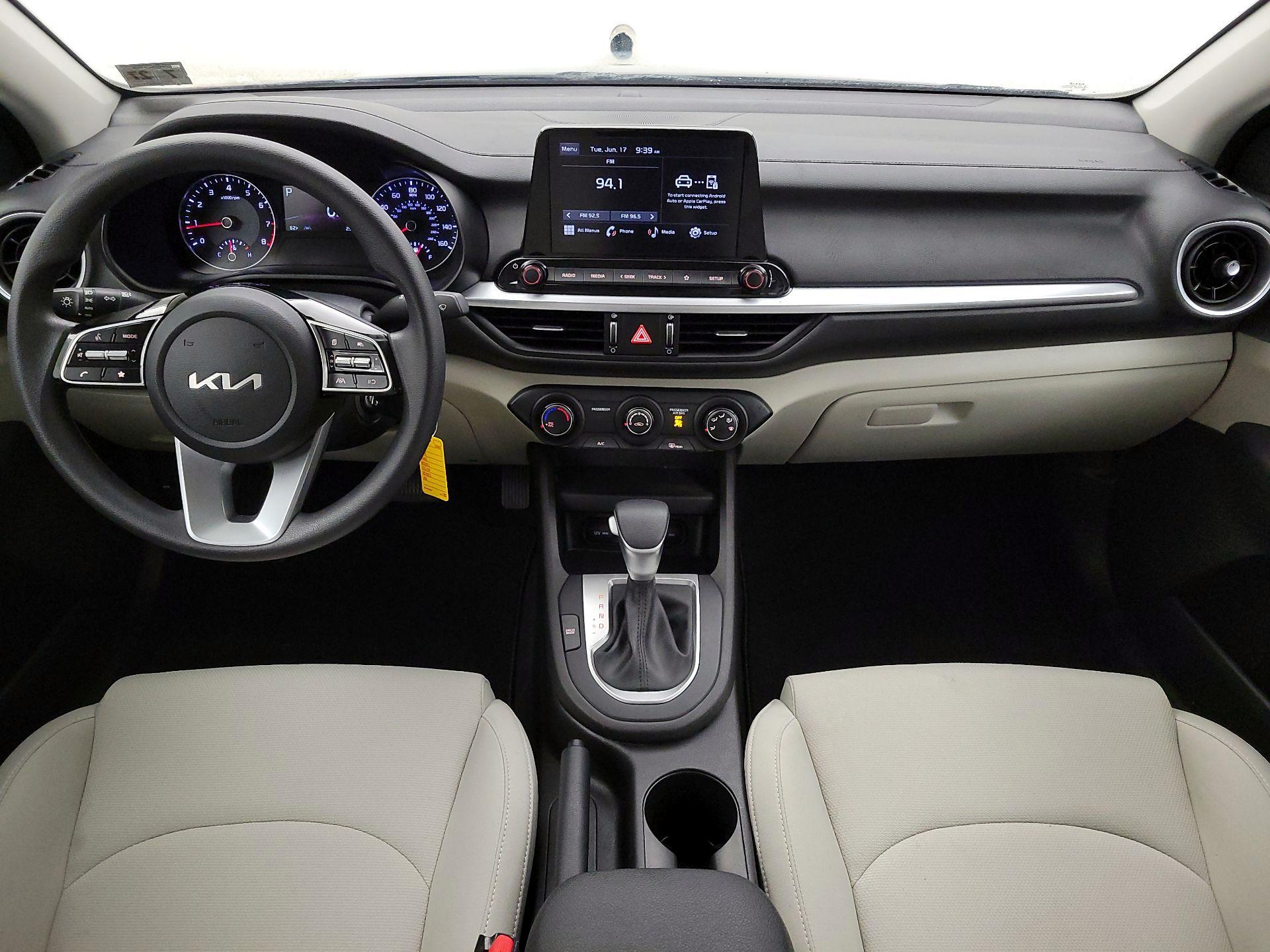 Thumbnail: 2023 Kia Forte - 9