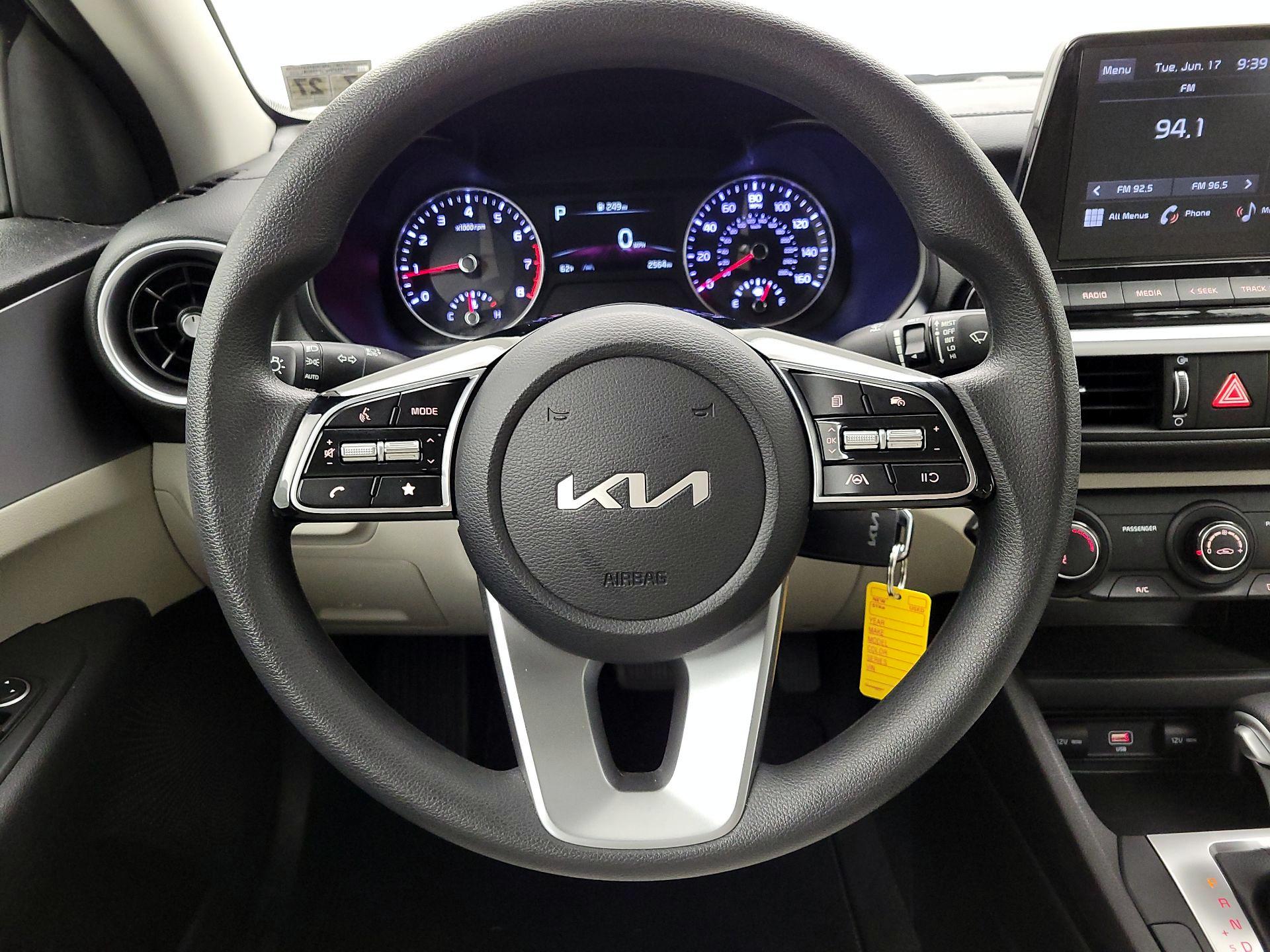 Thumbnail: 2023 Kia Forte - 10