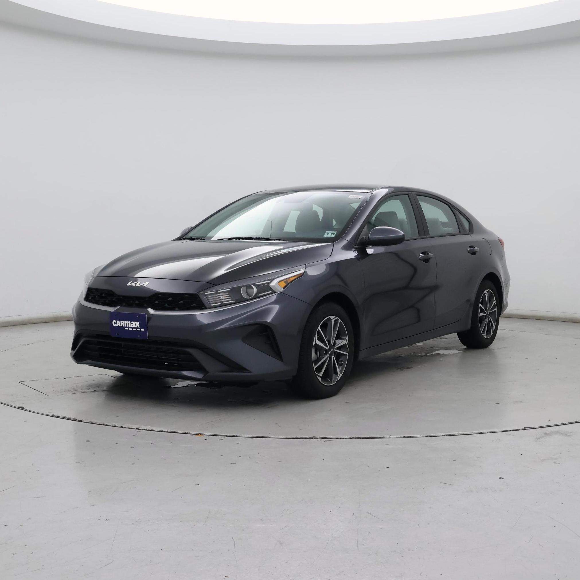 Thumbnail: 2023 Kia Forte - 4