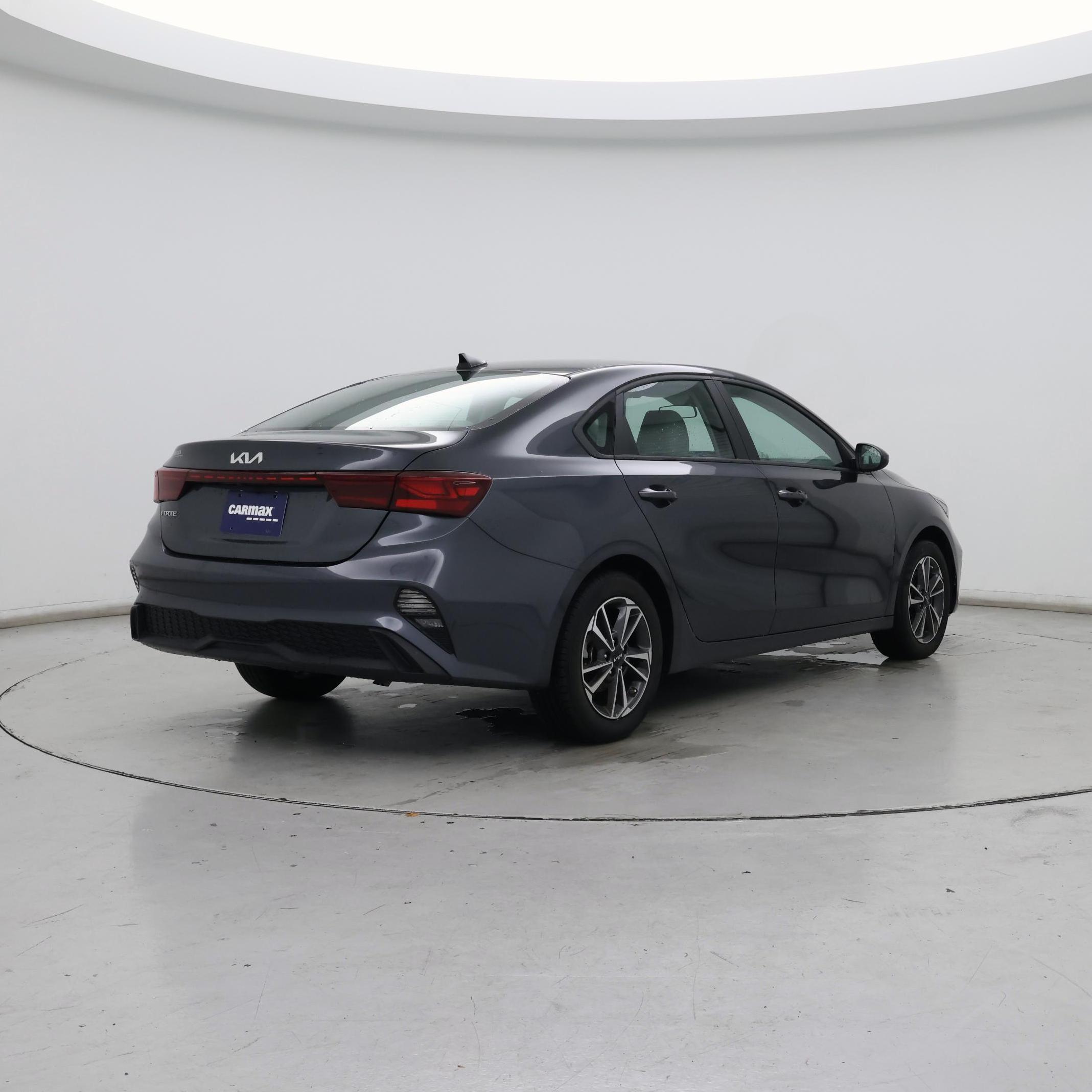 Thumbnail: 2023 Kia Forte - 8