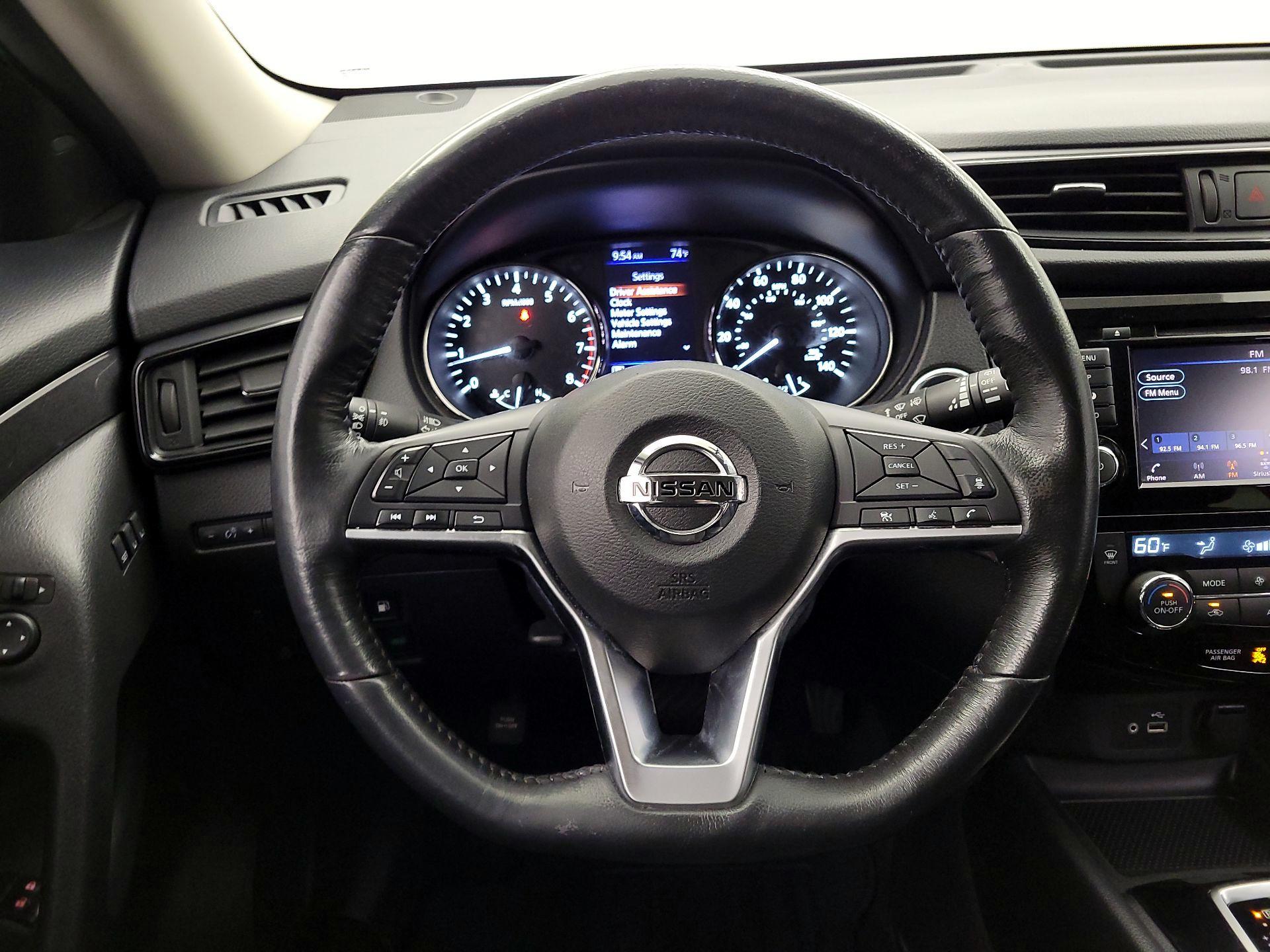 Thumbnail: 2018 Nissan Rogue - 10